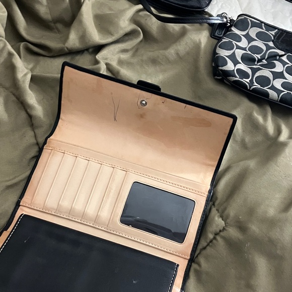 Coach Y2K Black Wallet with Silver Buckle - Picture 6 of 11